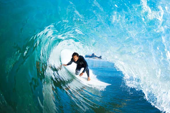 Curso de surf en la playa de Carcavelos